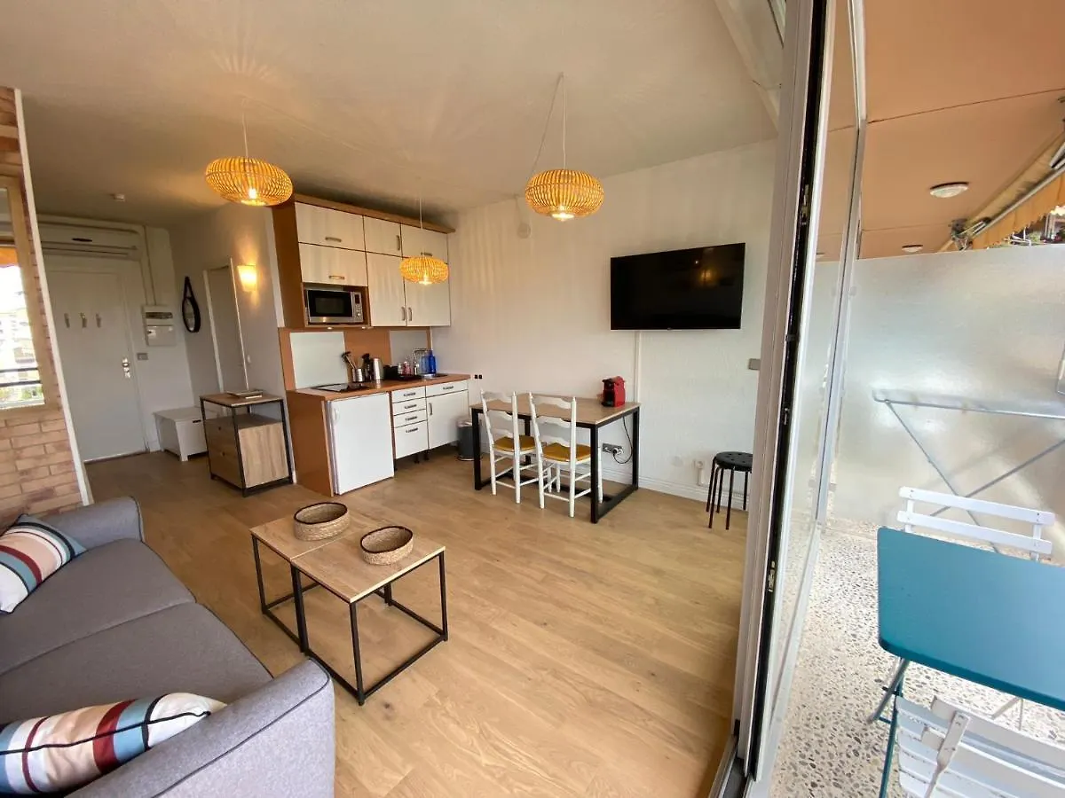 06N - Joli Studio - Piscine - Tennis - Clim - Proche Mer Apartment Saint-Laurent-du-Var France